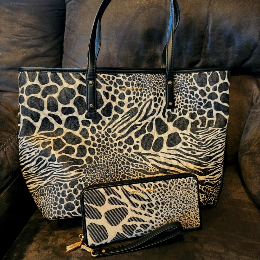 Michael Kors Purse